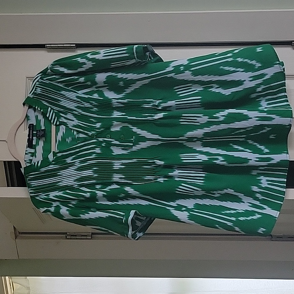 Denim 24/7 short sleeve blouse like new women's 22W